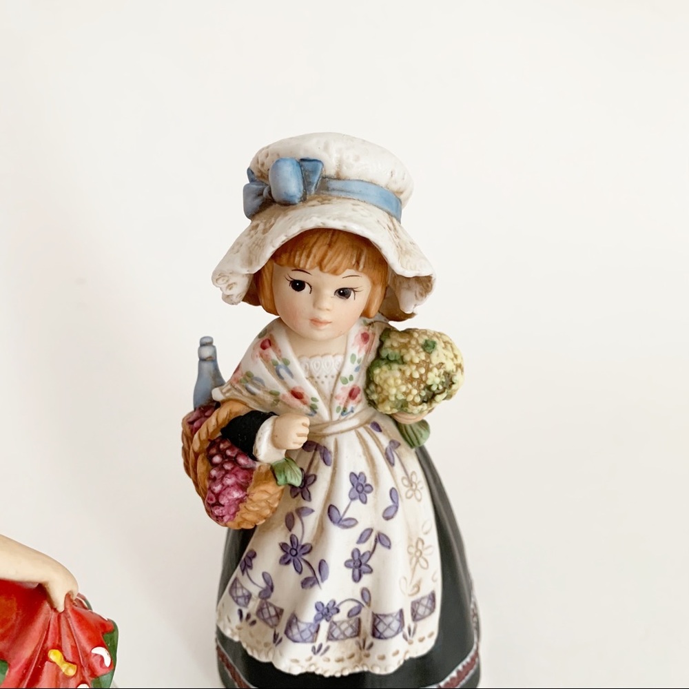 Vtg 1992 Enesco Belles Porcelain Figurine Set of 4 - Picture 10 of 16